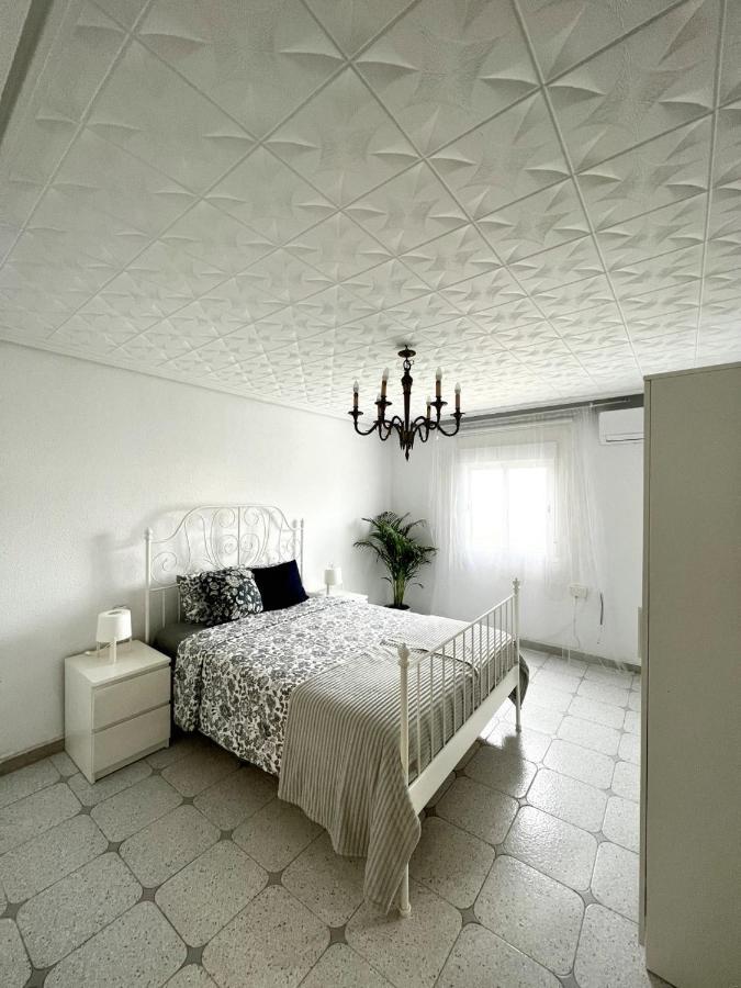 Holiday&Vacations Apartment On The Beach Valencia Exterior photo