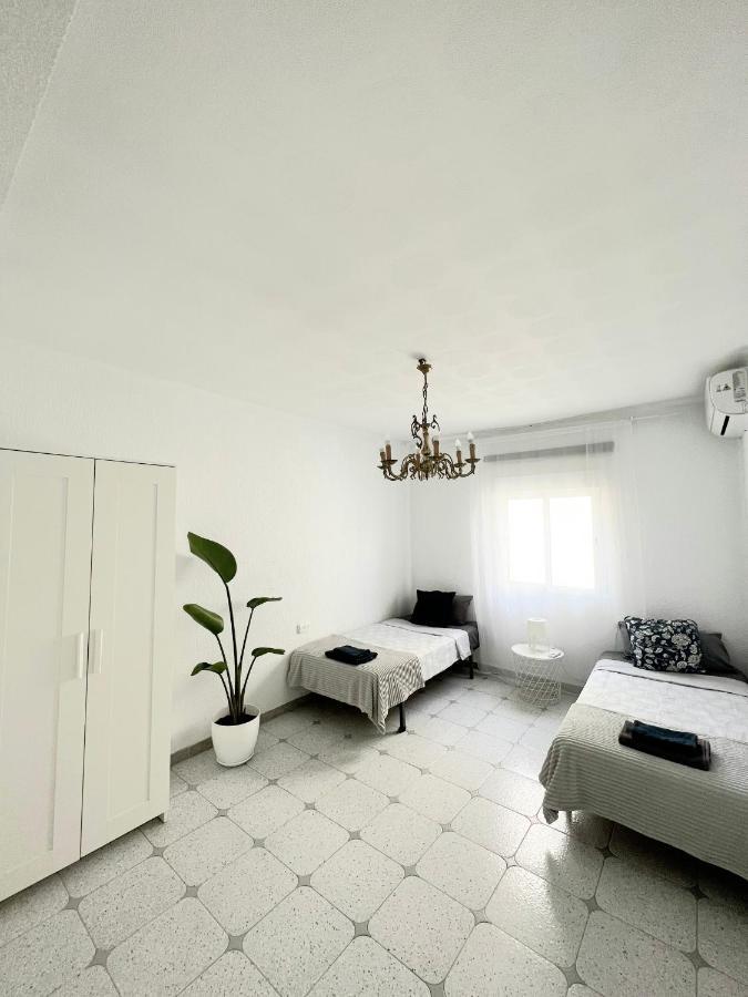 Holiday&Vacations Apartment On The Beach Valencia Exterior photo